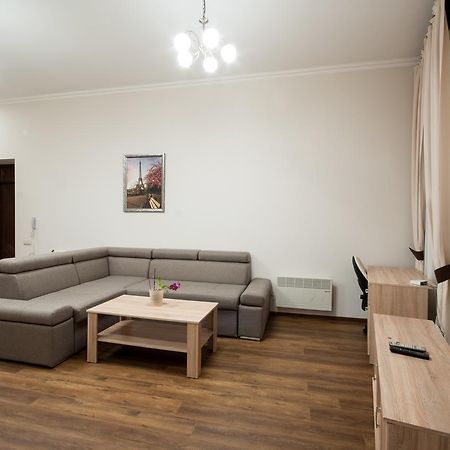 Wonderful Flat On City Center Úzhgorod Exterior foto